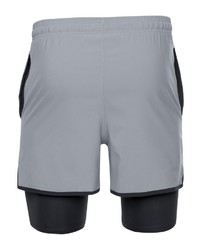 graue Sportshorts von Under Armour