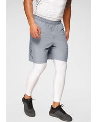 graue Sportshorts von Under Armour