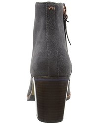 graue Stiefel von Ted Baker