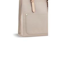 graue Taschen von Bugatti