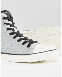 graue Turnschuhe von Calvin Klein