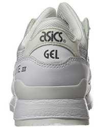 graue Turnschuhe von Asics