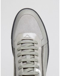 graue Turnschuhe von Hugo Boss