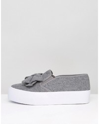 graue Turnschuhe von Asos