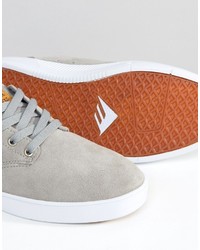 graue Turnschuhe von Emerica