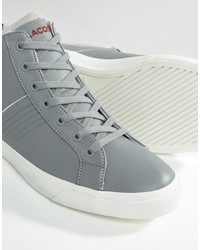 graue Turnschuhe von Lacoste