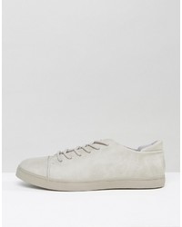 graue Turnschuhe von Asos