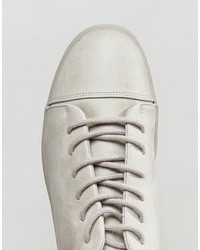 graue Turnschuhe von Asos