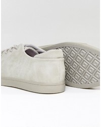 graue Turnschuhe von Asos