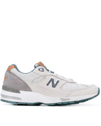 graue Turnschuhe von New Balance