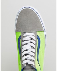 graue Turnschuhe von Vans