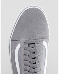 graue Turnschuhe von Vans