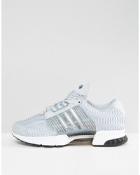 graue Turnschuhe von adidas