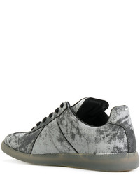 graue Turnschuhe von Maison Margiela