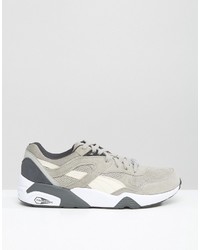 graue Turnschuhe von Puma