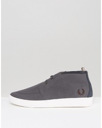 graue Turnschuhe von Fred Perry