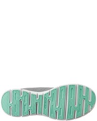 graue Turnschuhe von Skechers