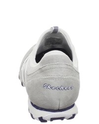 graue Turnschuhe von Skechers