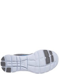 graue Turnschuhe von Skechers