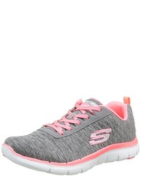 graue Turnschuhe von Skechers