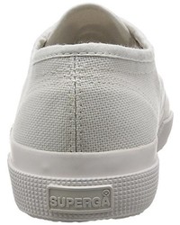 graue Turnschuhe von Superga