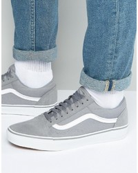 graue Turnschuhe von Vans