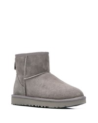 graue Ugg Stiefel von UGG Australia