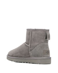 graue Ugg Stiefel von UGG Australia