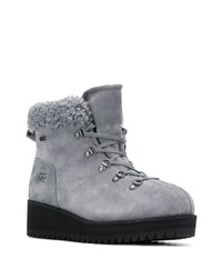 graue Ugg Stiefel von UGG Australia