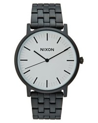 graue Uhr von Nixon