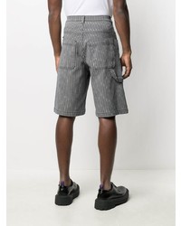 graue vertikal gestreifte Shorts von Moschino
