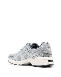 graue verzierte Leder niedrige Sneakers von Asics