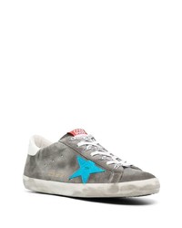 graue Wildleder niedrige Sneakers mit Sternenmuster von Golden Goose