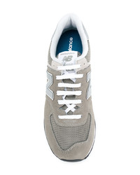 graue Wildleder niedrige Sneakers von New Balance