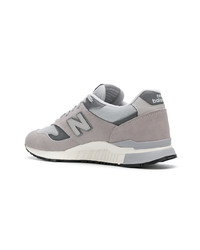 graue Wildleder niedrige Sneakers von New Balance