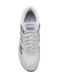 graue Wildleder niedrige Sneakers von New Balance