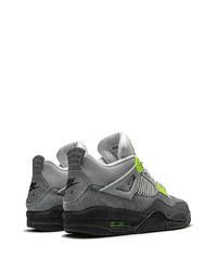 graue Wildleder niedrige Sneakers von Jordan