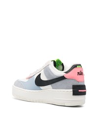 graue Wildleder niedrige Sneakers von Nike