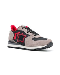 graue Wildleder niedrige Sneakers von atlantic stars