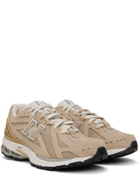 graue Wildleder niedrige Sneakers von New Balance