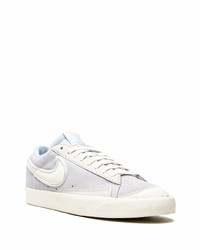 graue Wildleder niedrige Sneakers von Nike