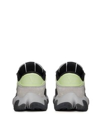 graue Wildleder niedrige Sneakers von Valentino Garavani