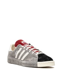 graue Wildleder niedrige Sneakers von adidas