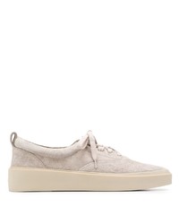 graue Wildleder niedrige Sneakers von Fear Of God