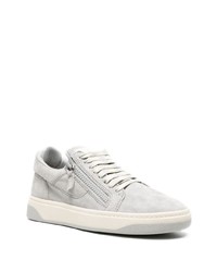 graue Wildleder niedrige Sneakers von Giuseppe Zanotti