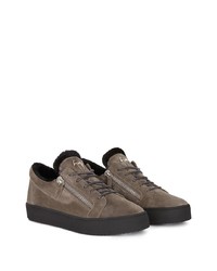 graue Wildleder niedrige Sneakers von Giuseppe Zanotti