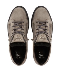 graue Wildleder niedrige Sneakers von Giuseppe Zanotti