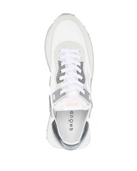 graue Wildleder niedrige Sneakers von Ghoud