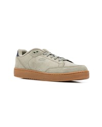 graue Wildleder niedrige Sneakers von Nike