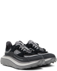 graue Wildleder niedrige Sneakers von White Mountaineering